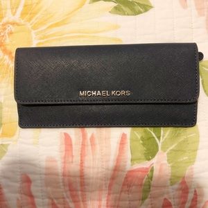 Michael Kors Jet Set Travel Flat Wallet